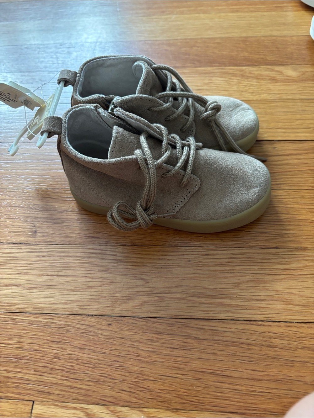 NWT baby GAP Taupe Suede Lace-Up Ankle Boots